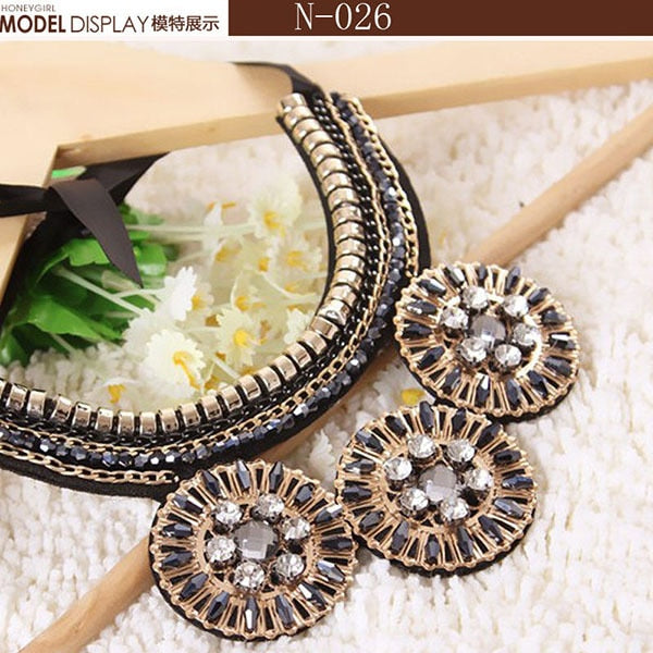 Fashionable Statement Choker Necklace